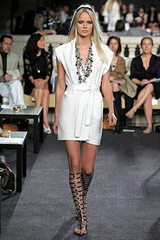 Look 11
